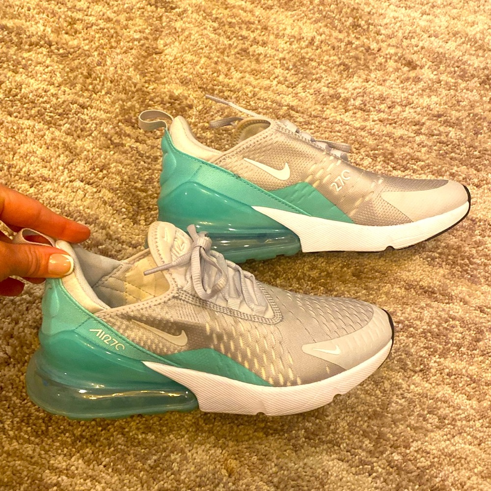 Youth Nike 270’s !